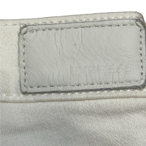 Express White mis rise Distressed straight Leg Jeans Stretch Raw Hem Women’s 4 - Picture 6 of 16